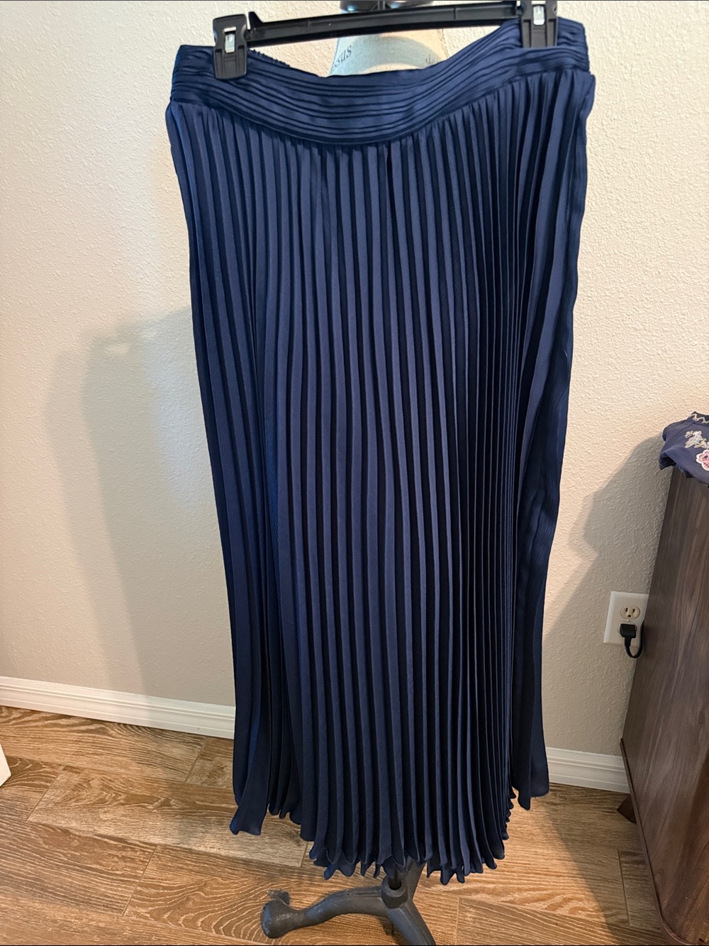 WD.NY gorgeous Navy Pleated Maxi Skirt